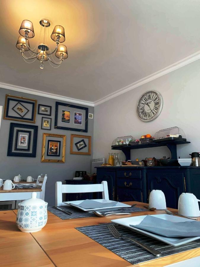 No 6 B&B Landivy Экстерьер фото